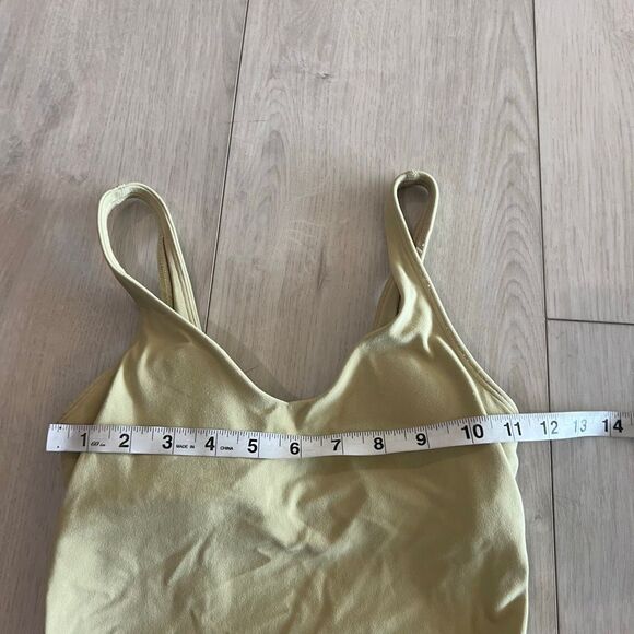 Lululemon women’s sports bra size 0 - Picture 3 of 6